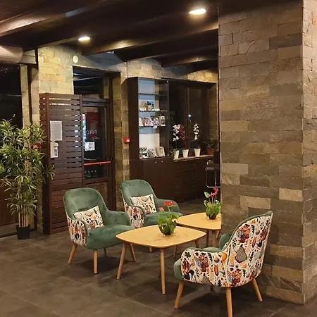 酒店 St George & 4*