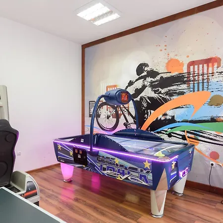 Хотел St George & 4*