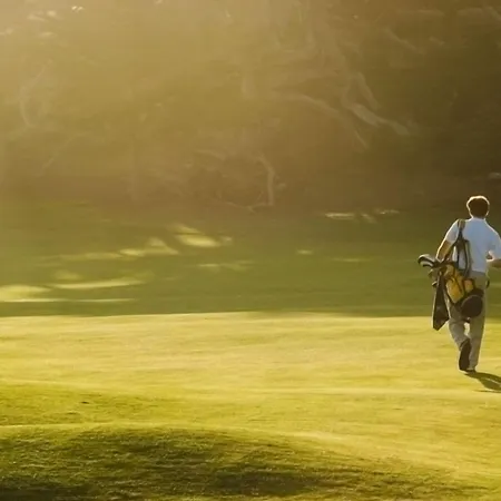 Хотел St George &