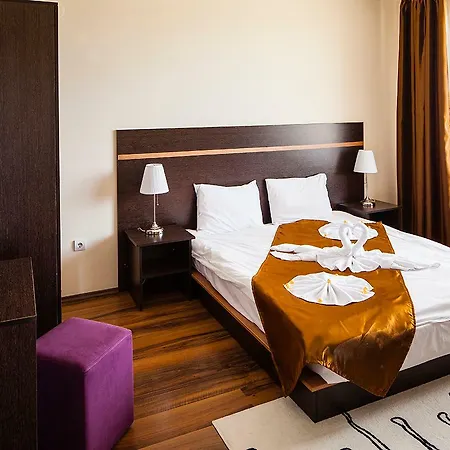 St George & Hotel